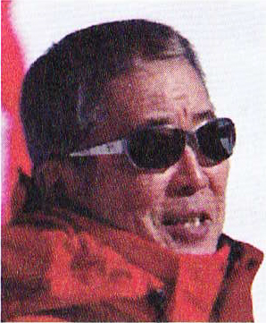 校長 梅嵜 憲明